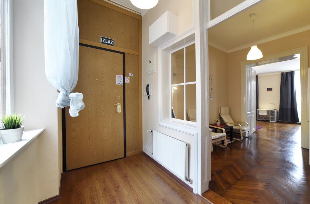 Apartment Metropolis 1 ซาเกร็บ ภายนอก รูปภาพ